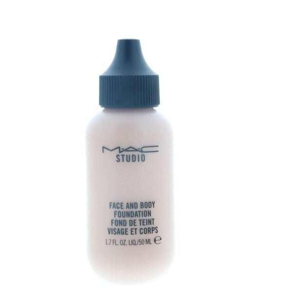 Mac Studio Fix Fluid Liquid Foundation With Broad Spectrum Spf 15 Protection.